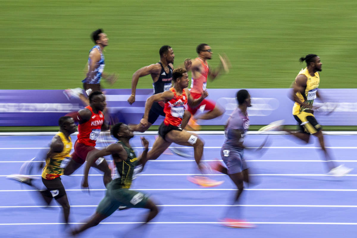 关于冲刺到终点!选手奋力拼搏赛场激情的信息 关于冲刺到终点!选手奋力拼搏赛场激情的信息