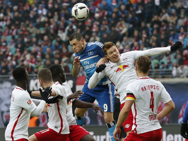 德国主场战平罗马尼亚,保持领先优势 德国主场战平罗马尼亚,保持领先优势